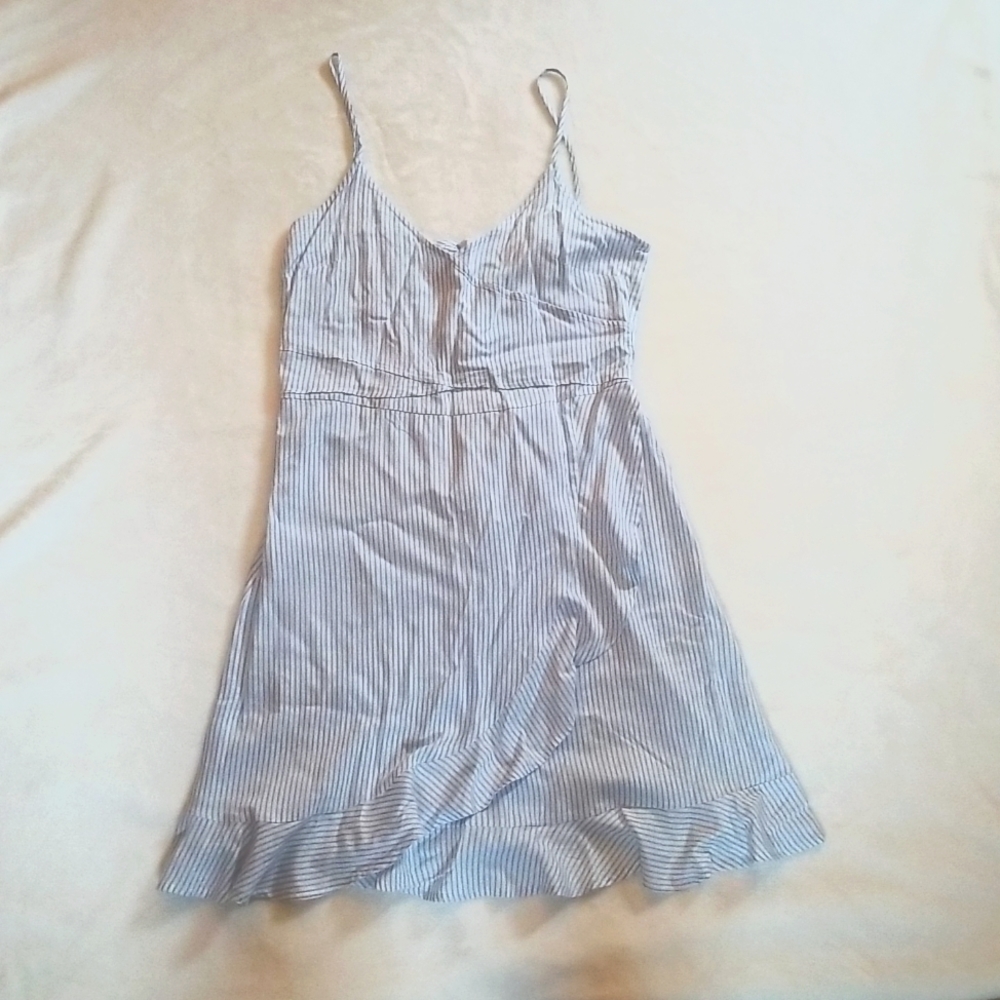 Blue H and M dress. Size 6. Never worn.